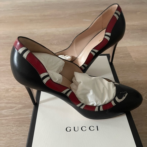 Gucci Shoes - BNIB king snake gucci heels 👠